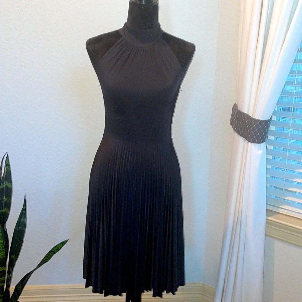 SOPRANO, Halter Neck Party Dress - Picture 4 of 10